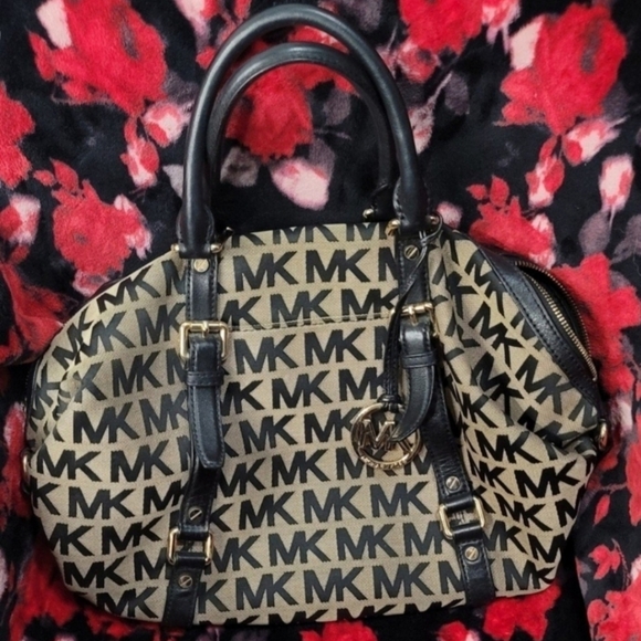 Black And Tan MK Logo Bag - Picture 11 of 11
